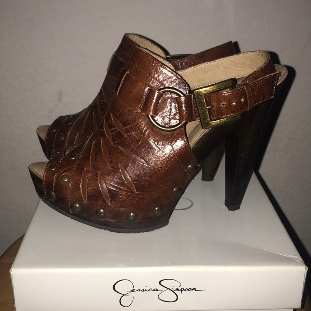 Jessica Simpson high heels